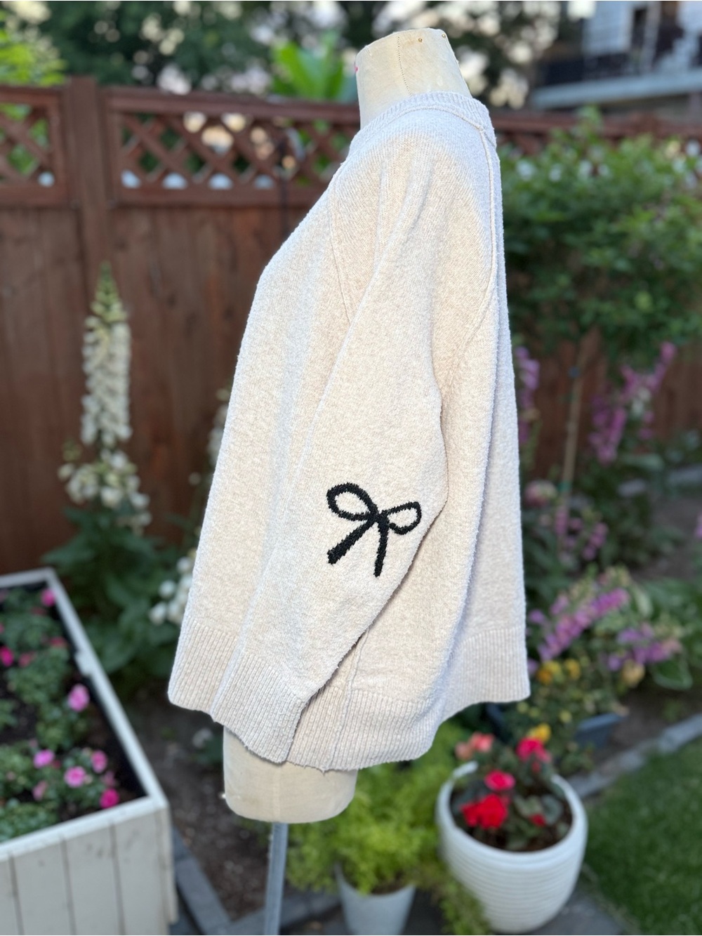 Aerie Oatmeal Bow Sleeve Sweater Size M